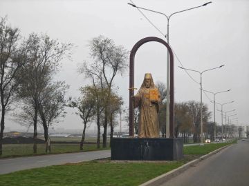Поздравляем с победой!. Ученик 6 «В» кадет-юнармейского класса нашей школы Олег Евдокимов стал победителем городского онлайн-фотоконкурса «Один город – одна мечта», проведенного Управлением торговли и бытового обслуживания...