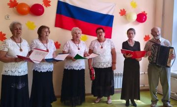 Для пожилых мариупольцев организовали концерт
