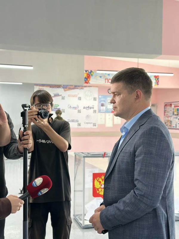 Председатель Мариупольского городского совета Донецкой Народной Республики принял участие в голосовании на выборах депутатов Государственной Думы Федерального Собрания Российской Федерации Председатель Мариупольского городского совета Донецкой Народной Республики принял участие в голосовании на выборах депутатов Государственной Думы Федерального Собрания Российской Федерации