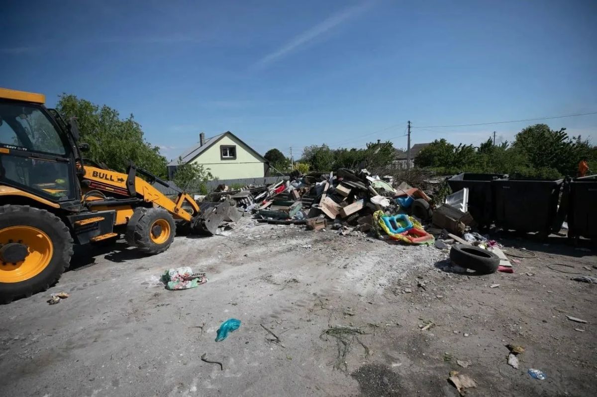 В Мариуполе приступят к массовой ликвидации стихийных свалок В Мариуполе приступят к массовой ликвидации стихийных свалок