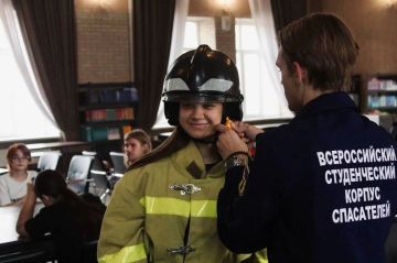 Мариупольские студенты примерили на себя роль спасателей