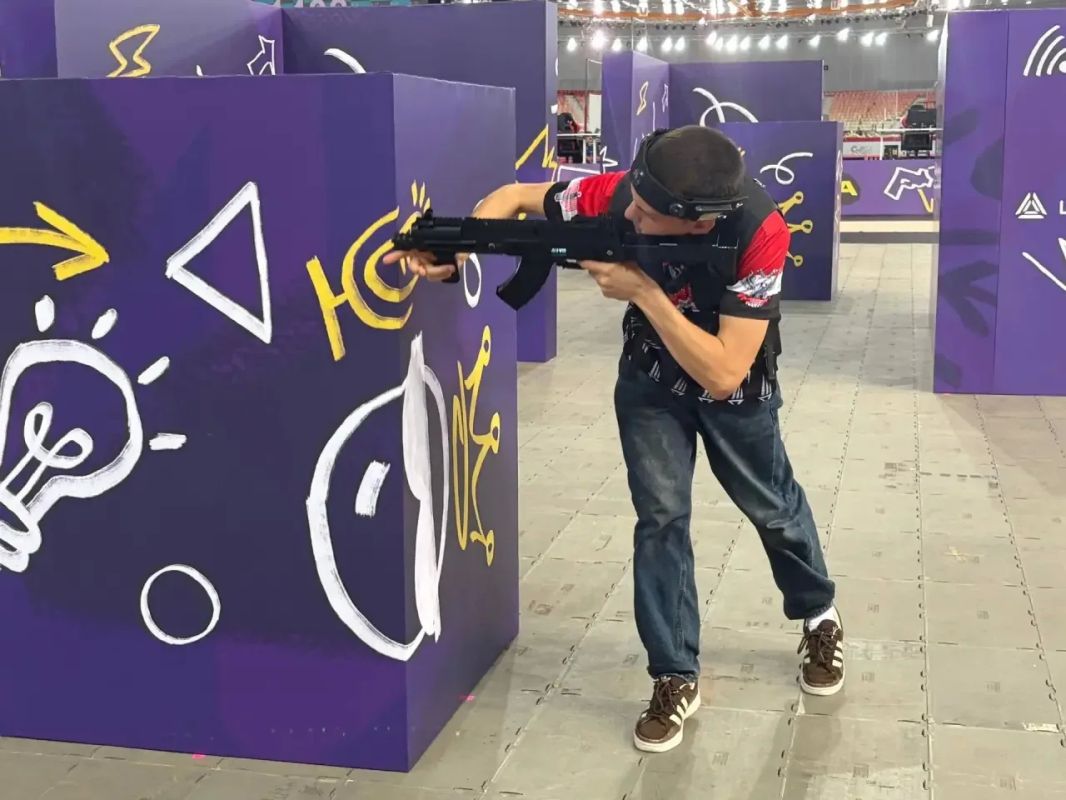 Наши в Сочи: сборная Республики сражается за победу в фиджитал-чемпионате России Наши в Сочи: сборная Республики сражается за победу в фиджитал-чемпионате России