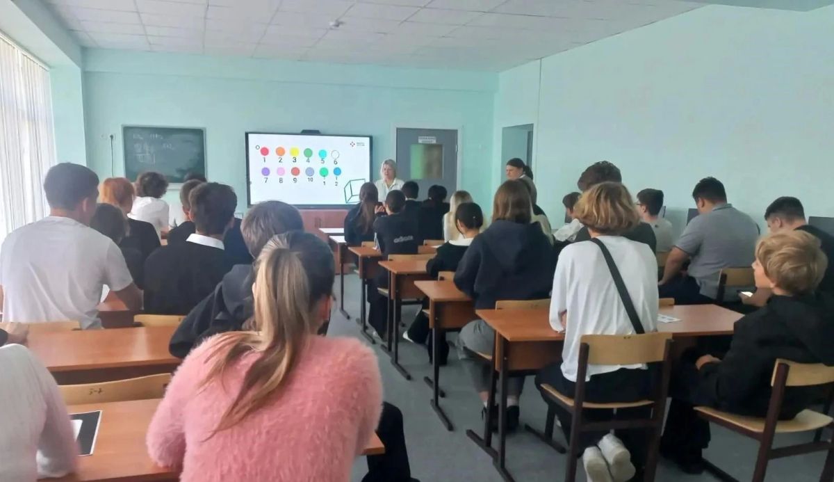 Мариупольская молодежь выбирает свой профессиональный путь Мариупольская молодежь выбирает свой профессиональный путь
