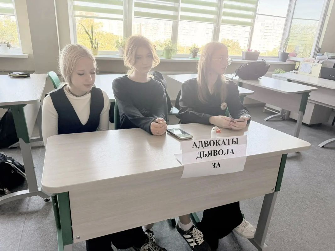 Голос поколения: как прошли дебаты «Лиги Ораторов» в нашей школе! Голос поколения: как прошли дебаты «Лиги Ораторов» в нашей школе!