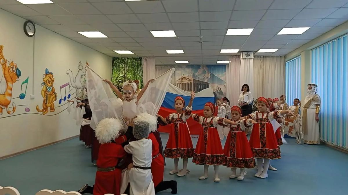 25 сентября в ГБДОУ №166 "Диоскурия" в соответствии с реализацией плана работы к Году Дошкольного образования состоялось мероприятие "Языки народов Единства", посвящённое многообразию языков, культур и традиций народов... 25 сентября в ГБДОУ №166 "Диоскурия" в соответствии с реализацией плана работы к Году Дошкольного образования состоялось мероприятие "Языки народов Единства", посвящённое многообразию языков, культур и традиций народов...