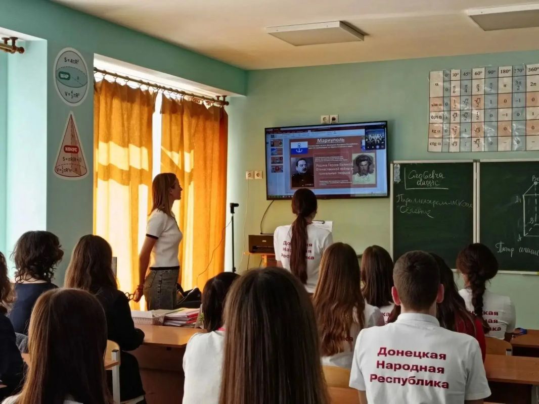 Телемост «Спасибо, что #МыВместе» связал Саратовскую область и Мариуполь Телемост «Спасибо, что #МыВместе» связал Саратовскую область и Мариуполь