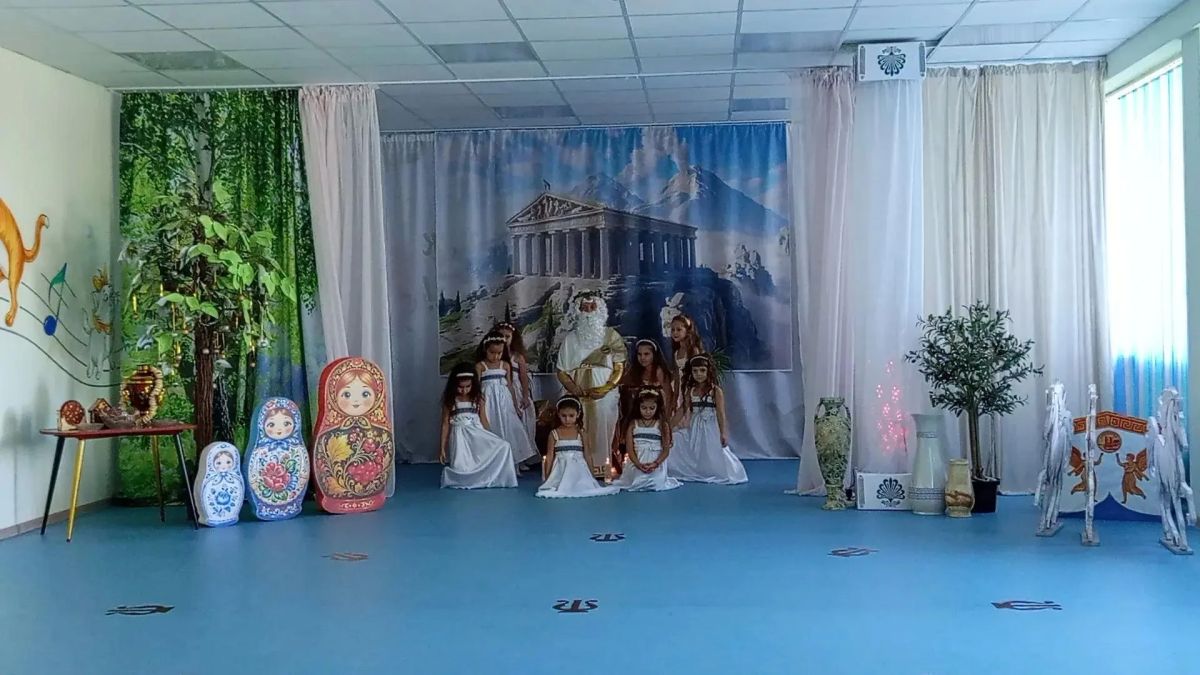 25 сентября в ГБДОУ №166 "Диоскурия" в соответствии с реализацией плана работы к Году Дошкольного образования состоялось мероприятие "Языки народов Единства", посвящённое многообразию языков, культур и традиций народов... 25 сентября в ГБДОУ №166 "Диоскурия" в соответствии с реализацией плана работы к Году Дошкольного образования состоялось мероприятие "Языки народов Единства", посвящённое многообразию языков, культур и традиций народов...