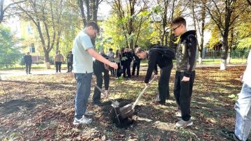 Экологическая акция «Посади своё дерево жизни» состоялась в Володарске