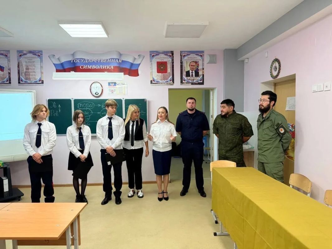 29.09 26 обучающиеся Кадетских классов ГБОУ "СШ 53 г.о.МАРИУПОЛЬ собрались, чтобы вспомнить важную страницу современной истории России и поговорить о событиях, изменивших судьбы миллионов людей 29.09 26 обучающиеся Кадетских классов ГБОУ "СШ 53 г.о.МАРИУПОЛЬ собрались, чтобы вспомнить важную страницу современной истории России и поговорить о событиях, изменивших судьбы миллионов людей