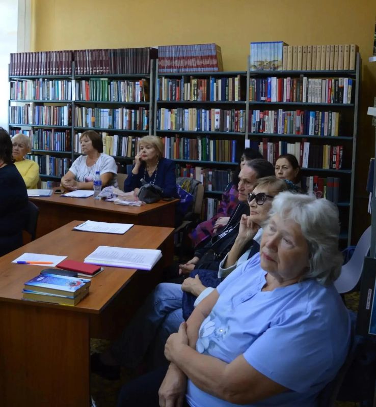 Пожилые мариупольцы вспомнили творчество Петра Лещенко Пожилые мариупольцы вспомнили творчество Петра Лещенко