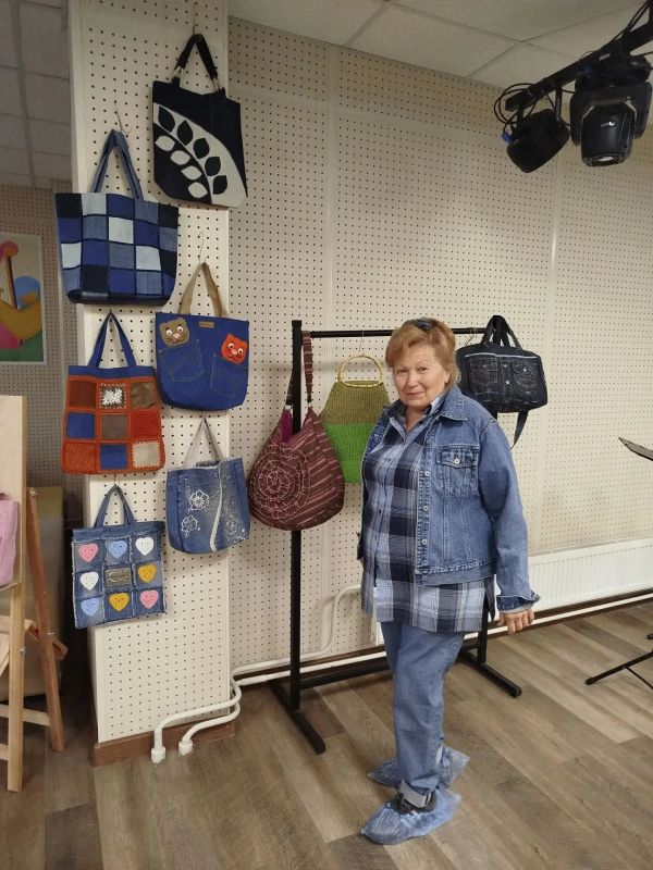 В Мариуполе открылась выставка творческих работ В Мариуполе открылась выставка творческих работ