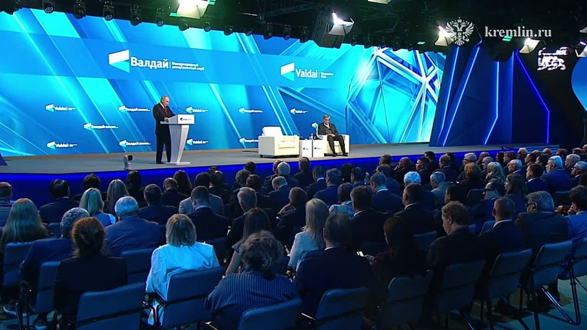 Человек, конечно же, не может соревноваться со способностью машины практически мгновенно анализировать ситуацию
