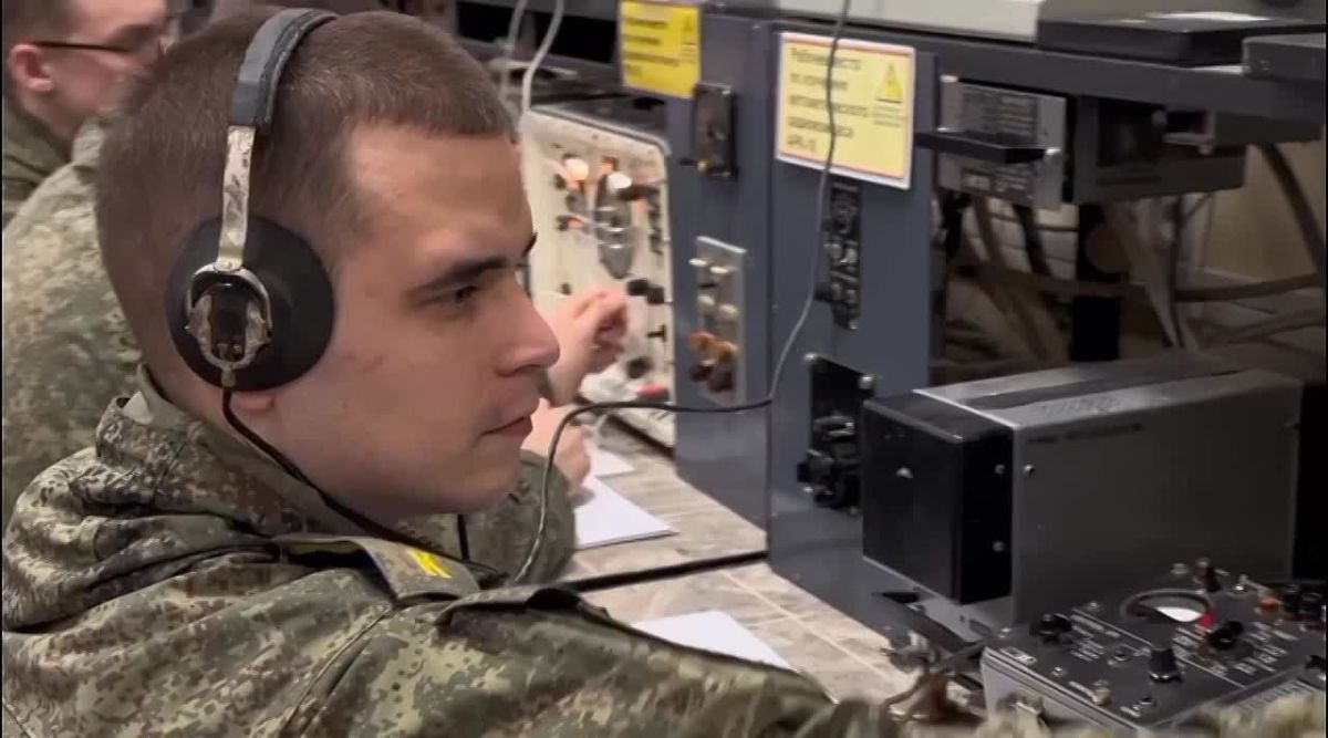 Федеральное государственное казенное военное профессиональное образовательное учреждение «183 учебный центр» Министерства обороны Российской Федерации приглашает к поступлению для обучения курсантами по образовательным...