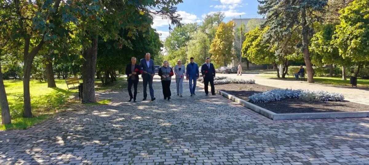Мариуполь посетила делегация Волгоградского регионального отделения Межрегионального общественного патриотического движения «ВЕЧНО ЖИВЫЕ» Мариуполь посетила делегация Волгоградского регионального отделения Межрегионального общественного патриотического движения «ВЕЧНО ЖИВЫЕ»