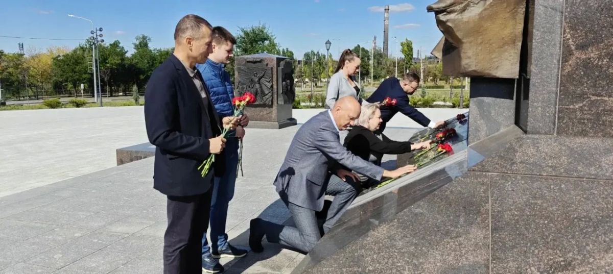 Мариуполь посетила делегация Волгоградского регионального отделения Межрегионального общественного патриотического движения «ВЕЧНО ЖИВЫЕ» Мариуполь посетила делегация Волгоградского регионального отделения Межрегионального общественного патриотического движения «ВЕЧНО ЖИВЫЕ»