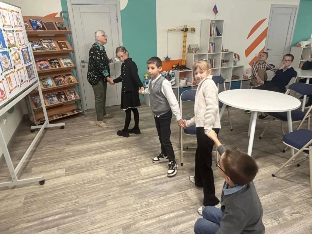 Для мариупольских школьников организовали развлекательно-познавательное мероприятие Для мариупольских школьников организовали развлекательно-познавательное мероприятие
