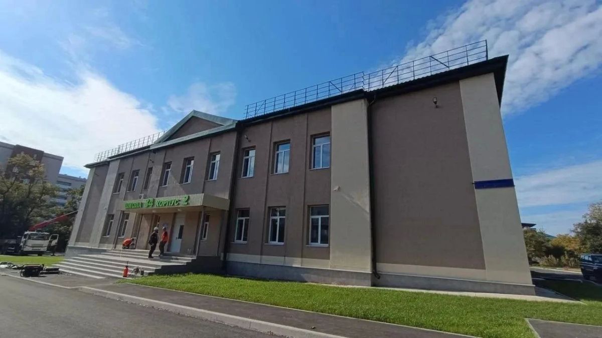 По народной программе Единой России в Мариуполе завершается восстановление школы № 34