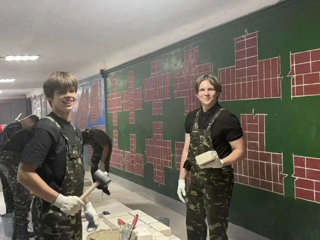 «Моя первая профессия»: школьники ДНР получают востребованные навыки «Моя первая профессия»: школьники ДНР получают востребованные навыки