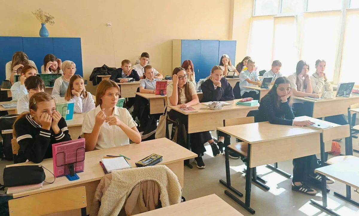 Семиклассникам средней школы №5 рассказали о вреде наркотиков Семиклассникам средней школы №5 рассказали о вреде наркотиков