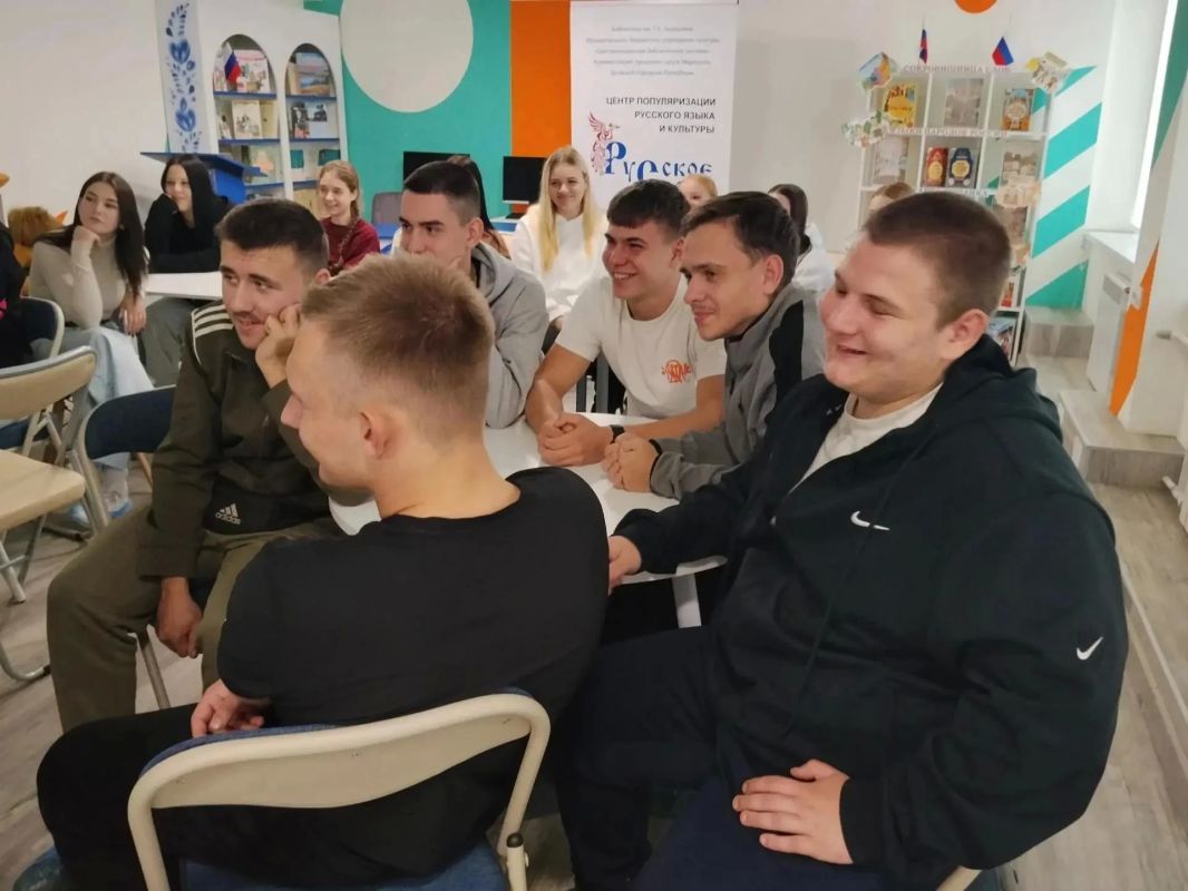 Для мариупольских студентов организовали духовно-просветительскую лекцию Для мариупольских студентов организовали духовно-просветительскую лекцию