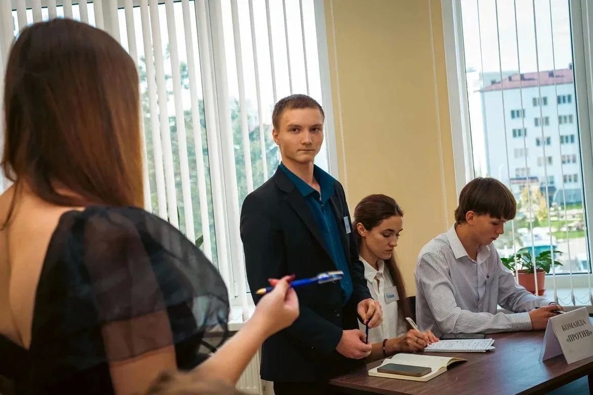 Депутаты Народного Совета оценили выступления молодёжи в турнирах «Лиги Ораторов» Депутаты Народного Совета оценили выступления молодёжи в турнирах «Лиги Ораторов»