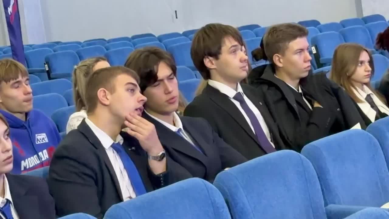 Депутаты Народного Совета оценили выступления молодёжи в турнирах «Лиги Ораторов»