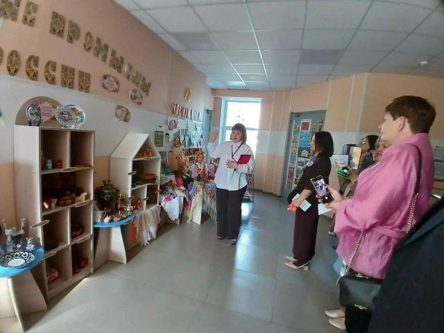 Мариуполь и Санкт-Петербург: обмен педагогическим опытом в Год дошкольного образования Мариуполь и Санкт-Петербург: обмен педагогическим опытом в Год дошкольного образования
