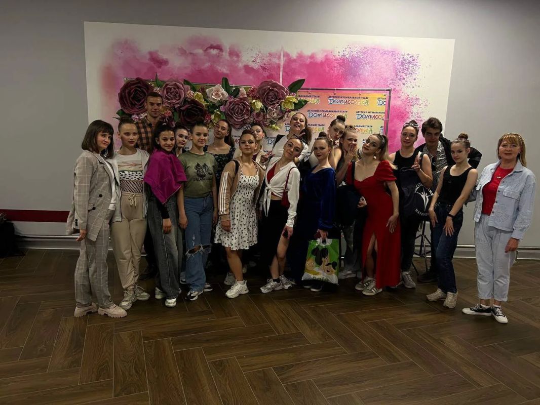 Танец - это гораздо больше, чем набор движений под музыку Танец - это гораздо больше, чем набор движений под музыку